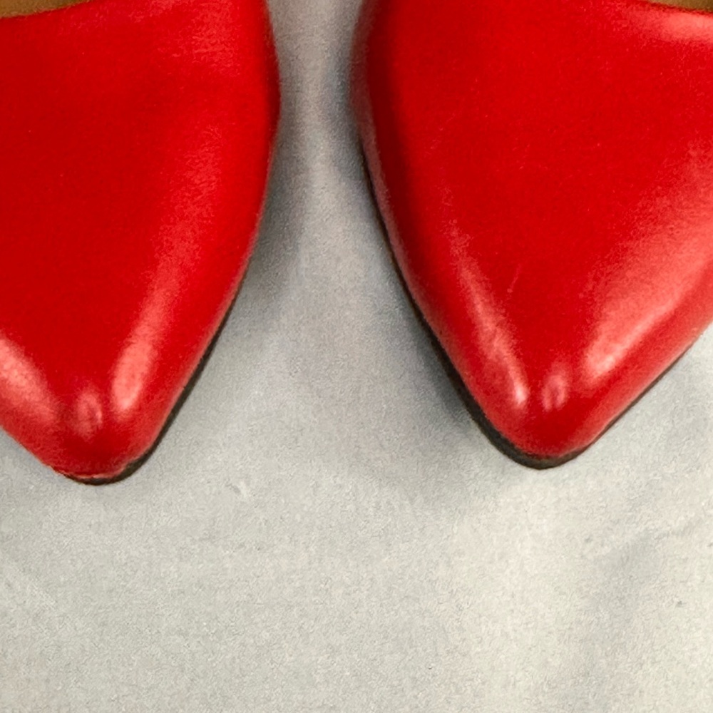 Report  Red Heel Pumps  Size 9